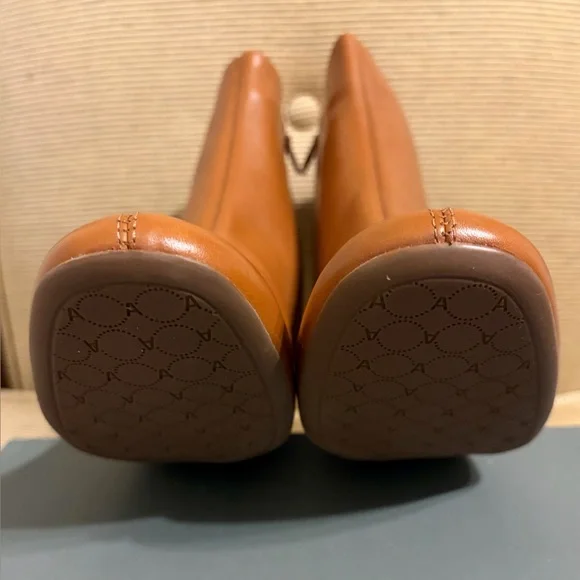 NWT Arezzo Women's Rebecca Mid-Block Leather Booties - Size 8.5 - Picture 7 of 14